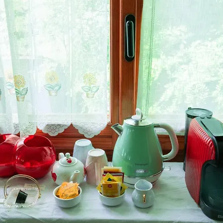 La Finestra Sul Bosco 住宿加早餐酒店 Serralunga di Crea