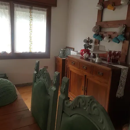 住宿加早餐酒店 La Finestra Sul Bosco Serralunga di Crea