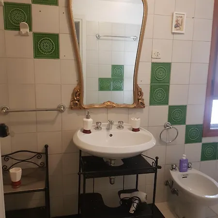 La Finestra Sul Bosco Nocleg ze śniadaniem *